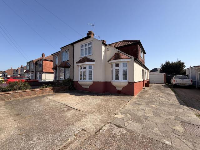 House for sale in London Borough of Bexley, Greater London