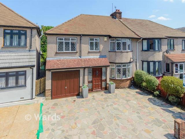 House for sale in Barnehurst, Greater London