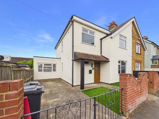House for sale in Minster, Acol