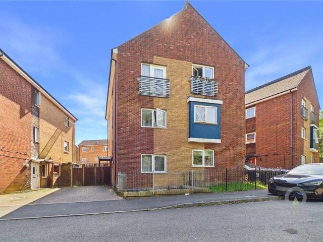 House for sale in Overstone Lodge, Northampton