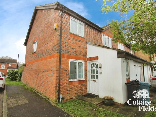House for sale in Enfield Island Village, Greater London
