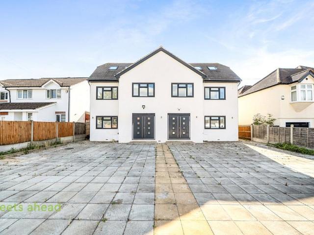 House for sale in London Borough of Croydon, Greater London
