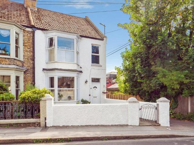 House for sale in Acol, Kent