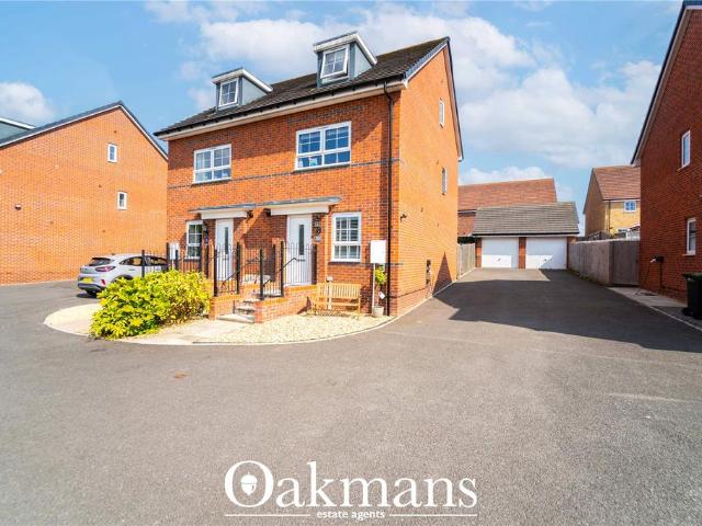 House for sale in Bromsgrove, Worcestershire
