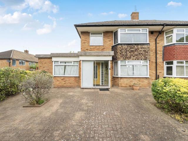 House for sale in Middle Park, Greater London
