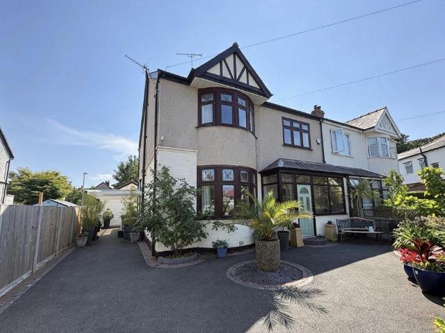 House for sale in Old Colwyn, Wales