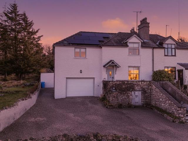 House for sale in Silverdale, Bare