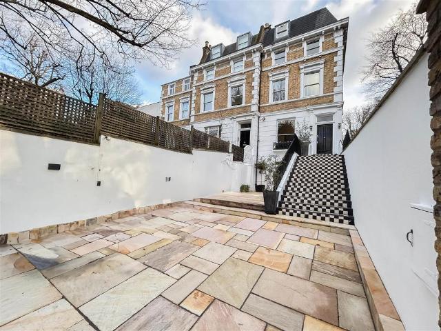 House for sale in Notting Hill, Greater London