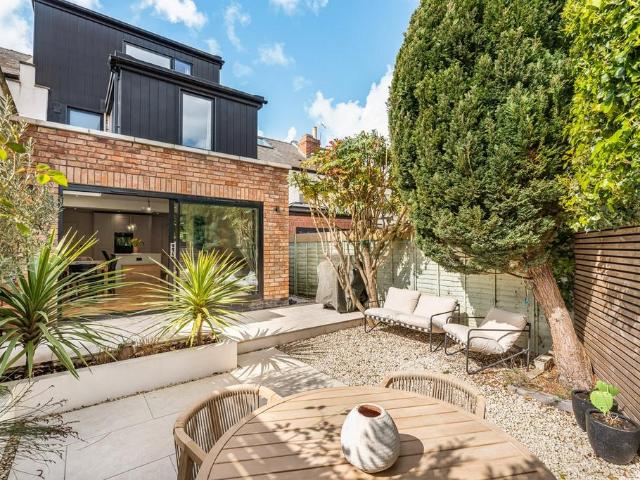 House for sale in Ewens Farm, Golden Valley