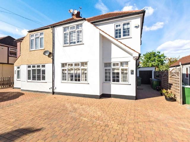House for sale in London Borough of Bexley, Greater London