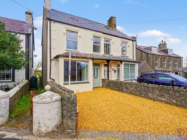 House for sale in Morfa Nefyn, Wales