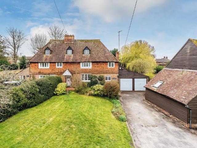 House for sale in Hillview, Surrey