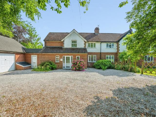 House for sale in Froggatt, East Midlands