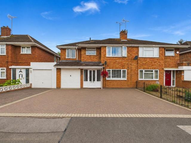 House for sale in Grange, Gloucester