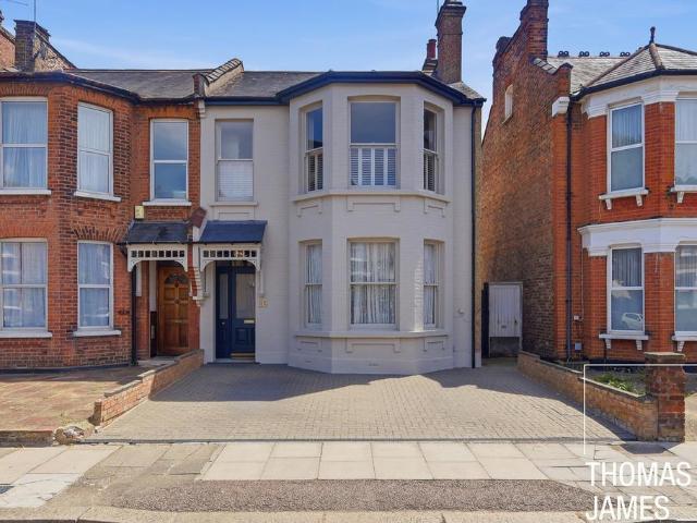 House for sale in Greater London