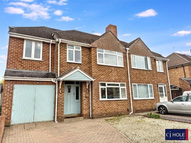 House for sale in Gloucester, Gloucestershire