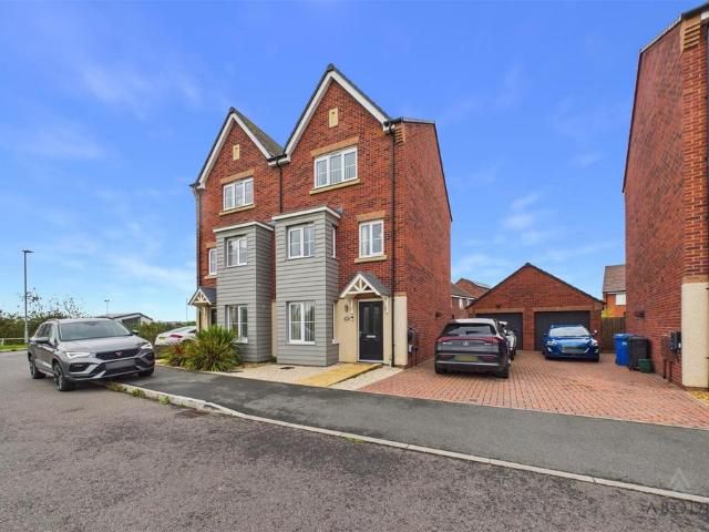 House for sale in The Coopers, East Staffordshire