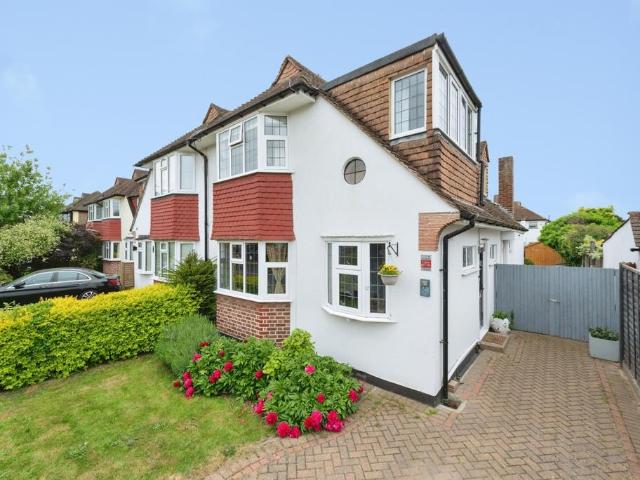 House for sale in Old Malden, Greater London