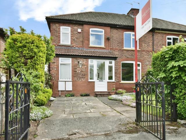 House for sale in Oldfield Brow, Trafford Park