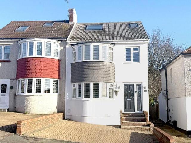 House for sale in Barnehurst, Greater London