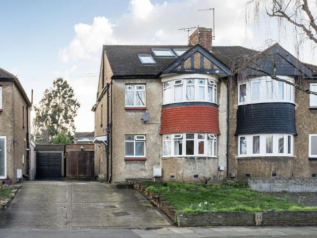 House for sale in Brunswick Park, Greater London