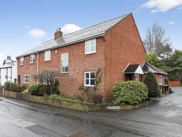 House for sale in Kingsley, Cheshire