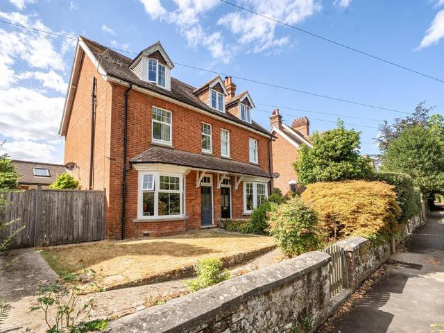 House for sale in Littlecote, West Sussex