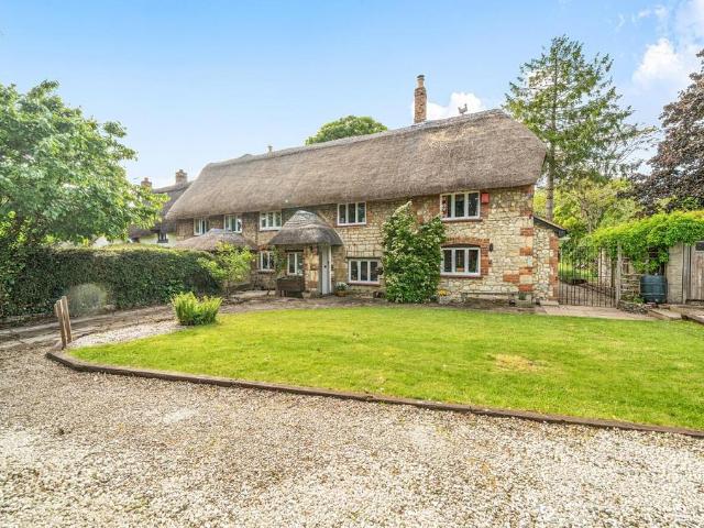 House for sale in Dinton, Buckinghamshire