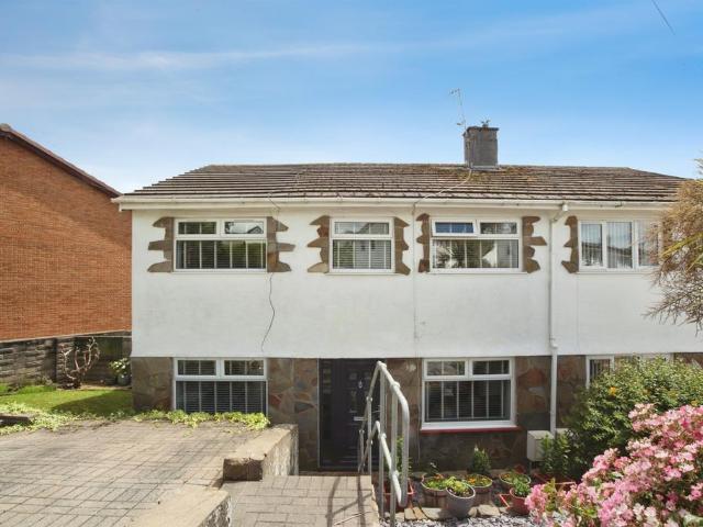 House for sale in Brynna, Wales