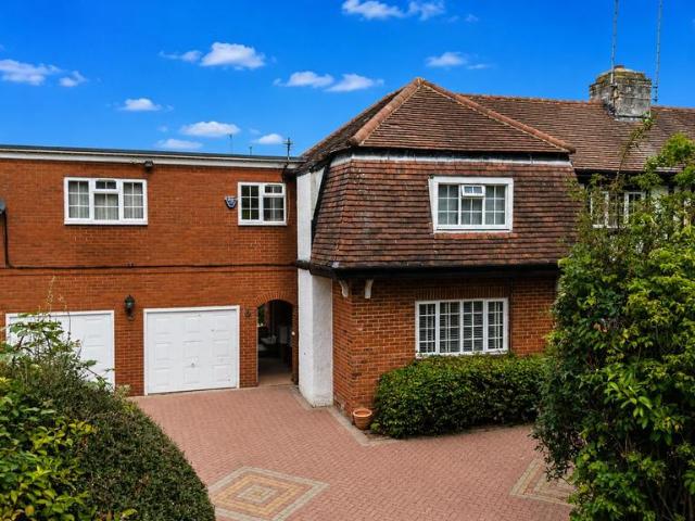 House for sale in Primley Park, Leeds