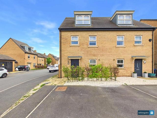 House for sale in Woodlands, South Yorkshire
