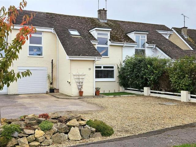 House for sale in Sutton Benger