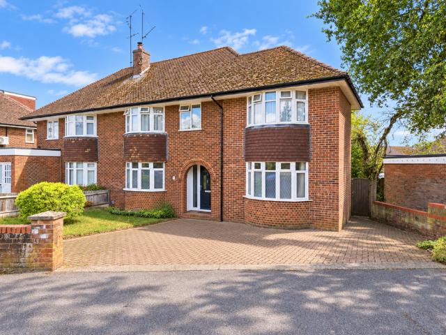 House for sale in Roundwood, St Albans