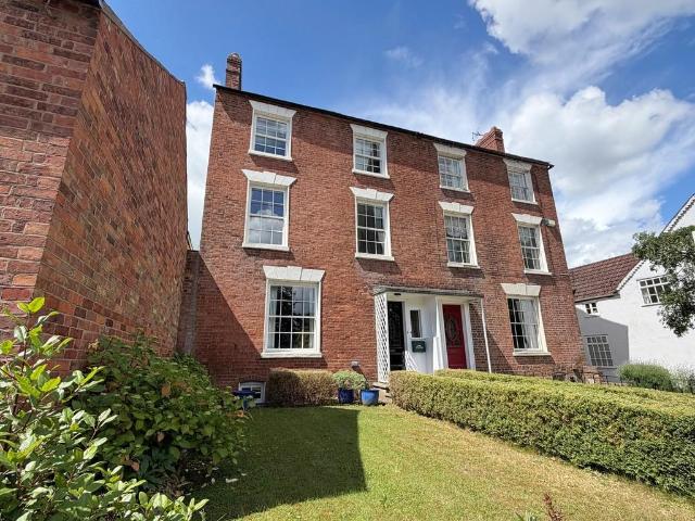 House for sale in Green Close, Warwickshire