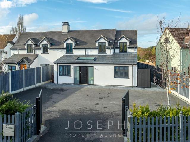 House for sale in Fordham Heath, Essex