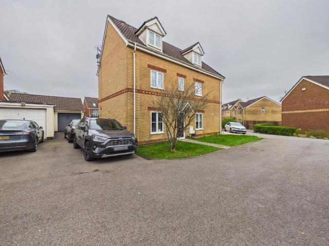 House for sale in Broadlands, Wales