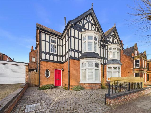 House for sale in Elmfield, Leicestershire