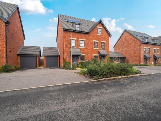 House for sale in Amen Corner (North), Binfield