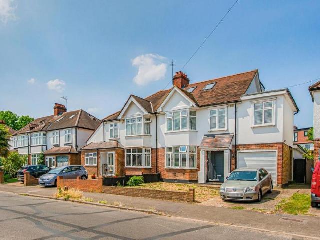 House for sale in Royal Borough of Kingston upon Thames, Greater London