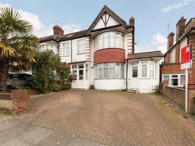 House for sale in Brunswick Park, Greater London