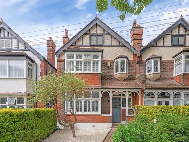 House for sale in Streatham, Greater London