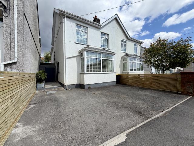 House for sale in Vaynor, Wales
