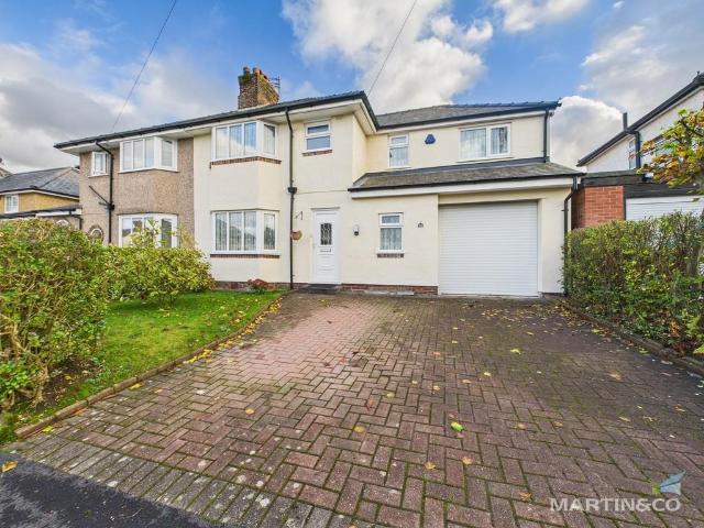 House for sale in Spital, Bebington