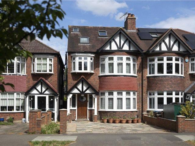 House for sale in London Borough of Merton, Merton Park