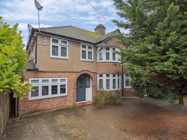 House for sale in Batchworth, Hertfordshire