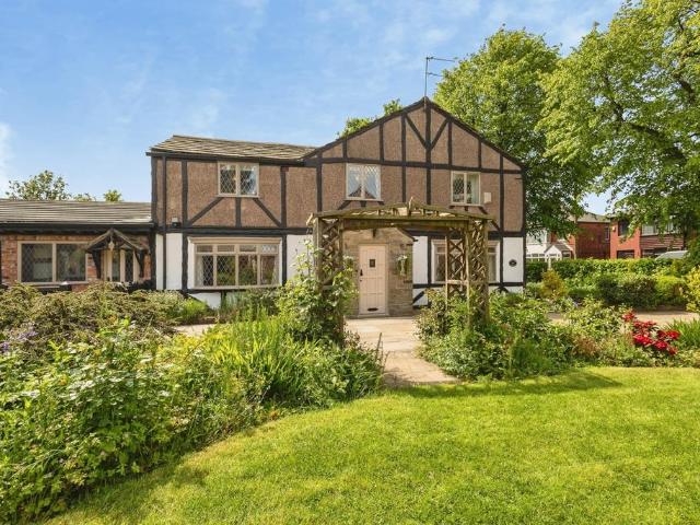 House for sale in Greenheys, Greater Manchester