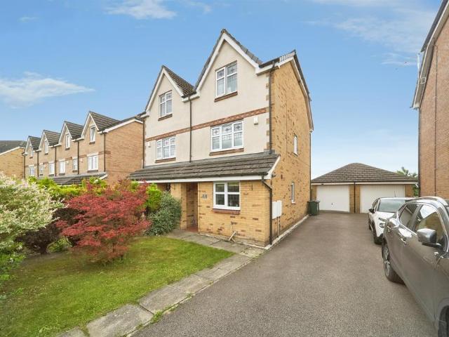 House for sale in West Yorkshire