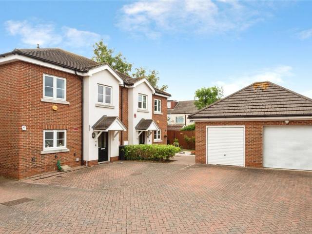 House for sale in Gants Hill, Greater London