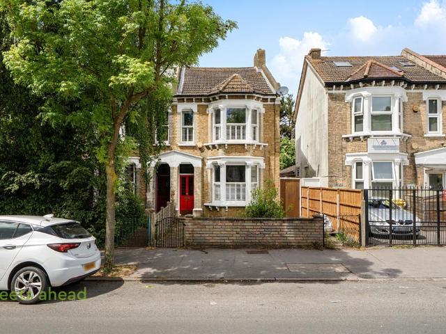 House for sale in London Borough of Croydon, Thornton Heath