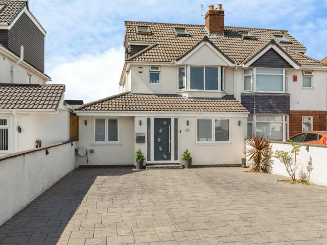 House for sale in Feckenham, City Of Bristol